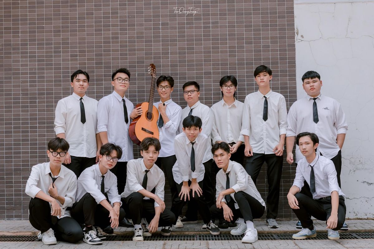 Không Yêu Cũng Chẳng Cô Đơn